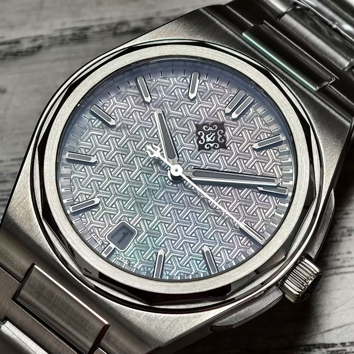 IX&DAO 2026 New Warrior 37mm H - Omega Watch Constellation recensie en prijs